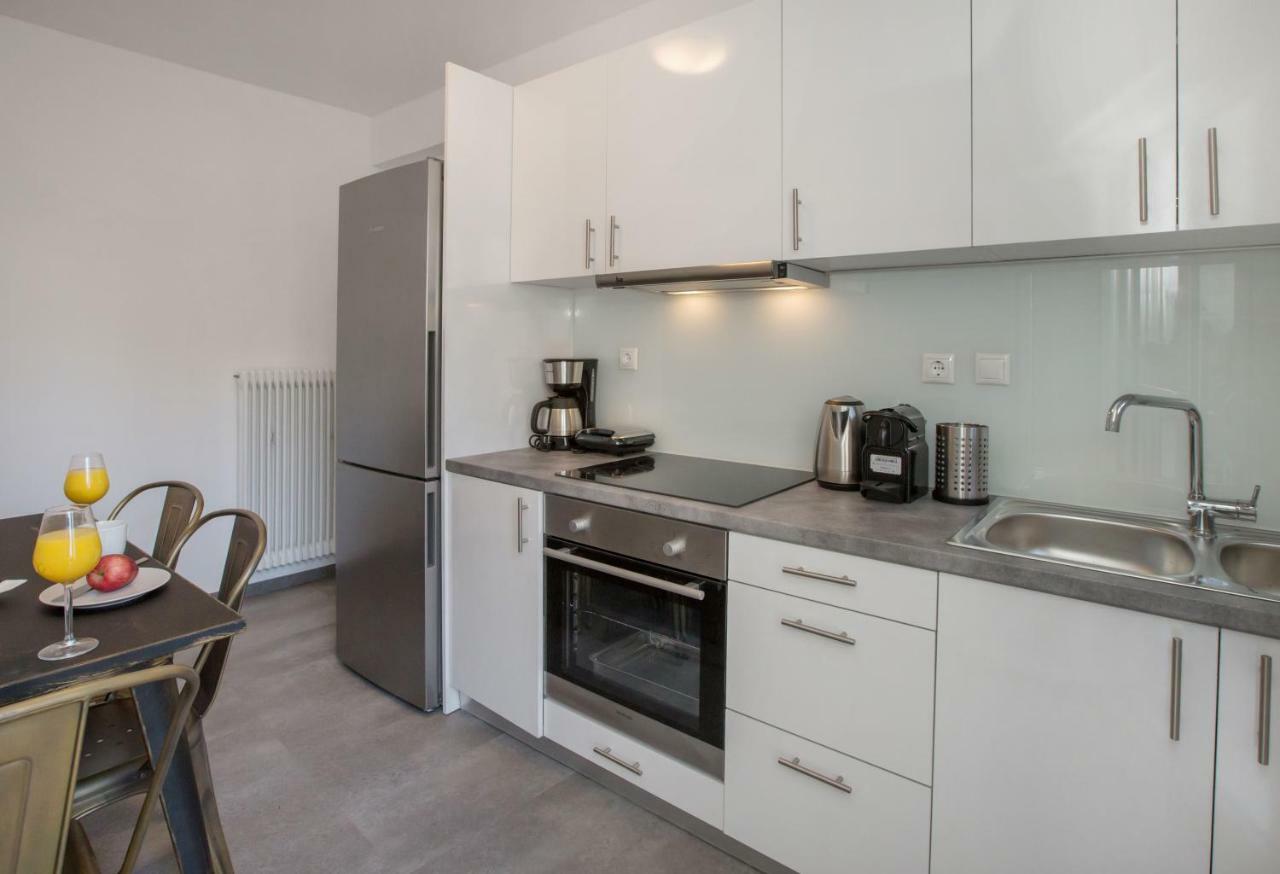 Roomy And Comfortable Apartment Near Acropolis By Ghh Атина Екстериор снимка